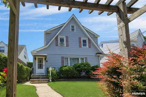 28 Sylvan Ave, Bergenfield, NJ 07621