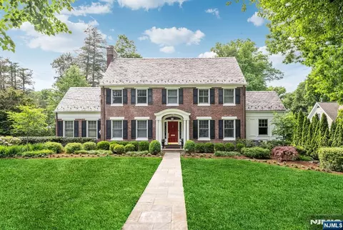236 Mountain Ave, Ridgewood, NJ 07450