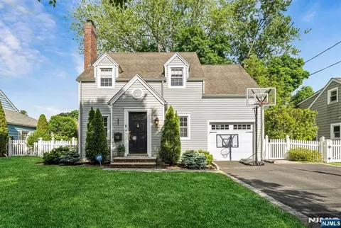 451 Bogert Ave, Ridgewood, NJ 07450