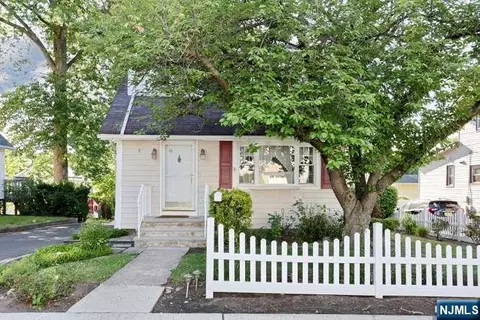 49 S Franklin Ave, Bergenfield, NJ 07621