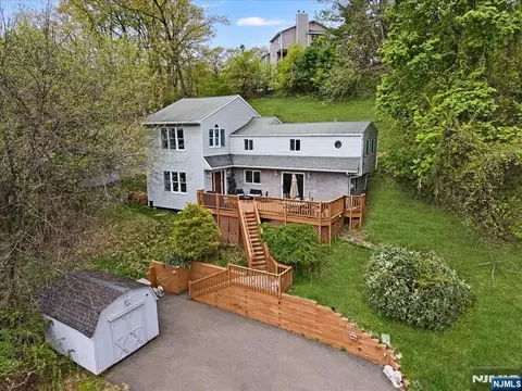 17 Albanese Rd, Haledon, NJ 07508