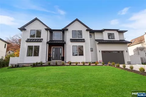 333 Harrison St, Paramus, NJ 07652