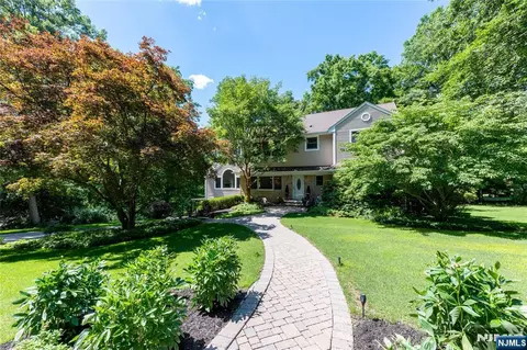 66 Glasgow Ter, Mahwah, NJ 07430