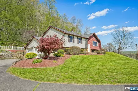 61 Shades Of Death Rd, Independence, NJ 07838
