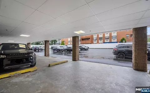 Exterior - 300 Park St #5G, Hackensack, NJ 07601 photo 1 of 1