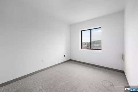 Bedroom - 300 Park St #5G, Hackensack, NJ 07601 photo 4 of 6