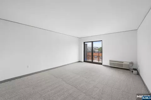 Living - 300 Park St #5G, Hackensack, NJ 07601 photo 2 of 3