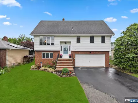 191 Pershing Rd, Clifton, NJ 07013