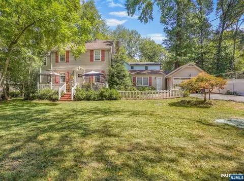 51 Julia St, Closter, NJ 07624