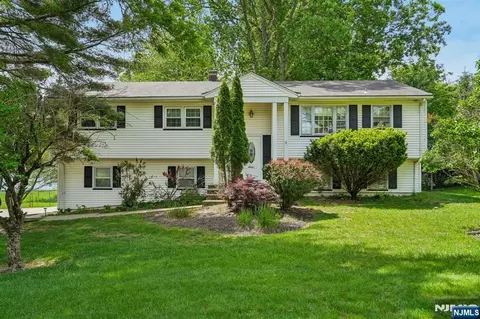 22 Marlton Dr, Wayne, NJ 07470