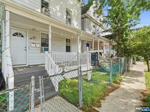 10 Dean St, West Orange, NJ 07052