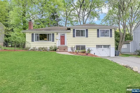 235 Nottingham Rd, Ramsey, NJ 07446