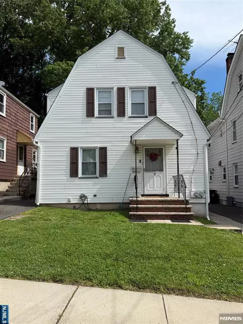 11 Glennon Pl, West Orange, NJ 07052
