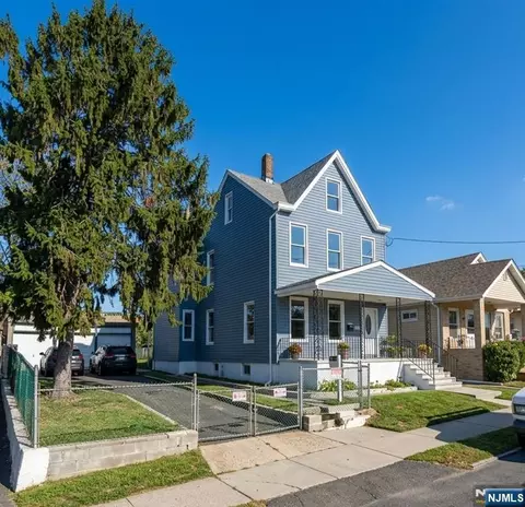 70 Genessee Ave, Paterson, NJ 07503