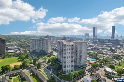 2000 Linwood Ave #11A, Fort Lee, NJ 07024