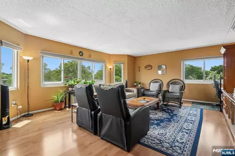 310 Lookout Ave #501, Hackensack, NJ 07601