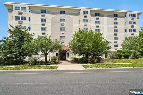 310 Lookout Ave #501, Hackensack, NJ 07601