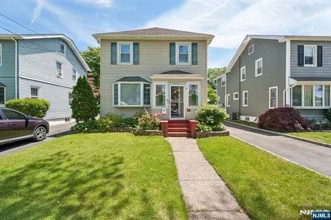 14 Chestnut Ter, Bloomfield, NJ 07003