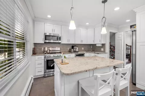 Kitchen - 364 Knickerbocker Rd, Cresskill, NJ 07626 photo 2 of 4