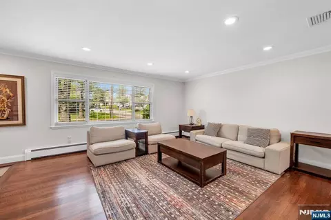 Living - 364 Knickerbocker Rd, Cresskill, NJ 07626 photo 2 of 2