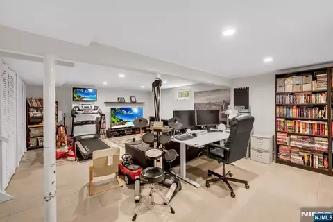 Other - 364 Knickerbocker Rd, Cresskill, NJ 07626 photo 11 of 12