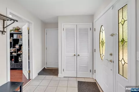 Entry Way - 364 Knickerbocker Rd, Cresskill, NJ 07626 photo 1 of 4