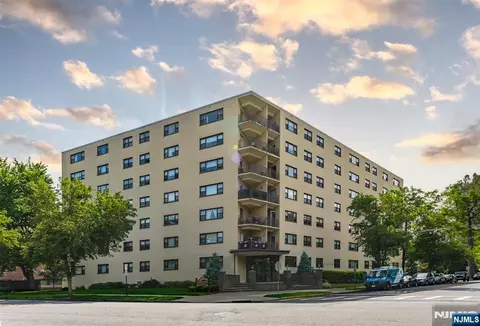 25 Grand Ave #1E, Hackensack, NJ 07601