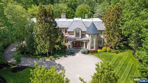 Exterior - 11 Elden Dr, Saddle River, NJ 07458 photo 3 of 5