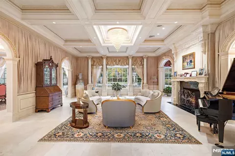 Living - 11 Elden Dr, Saddle River, NJ 07458 photo 2 of 3