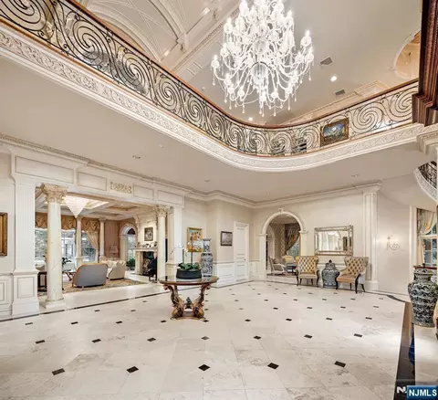 Entry Way - 11 Elden Dr, Saddle River, NJ 07458 photo 1 of 4