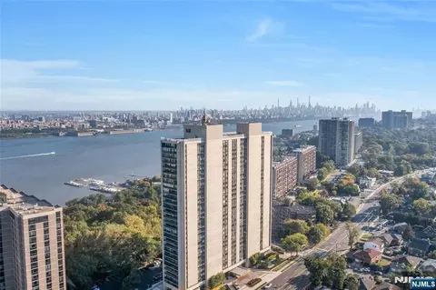 1500 Palisade Ave #23E, Fort Lee, NJ 07024