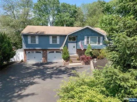 364 Piermont Ave, Hillsdale, NJ 07642