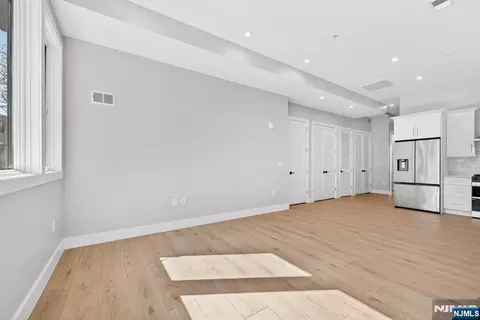 126 De Kalb Ave #1, Jersey City, NJ 07306