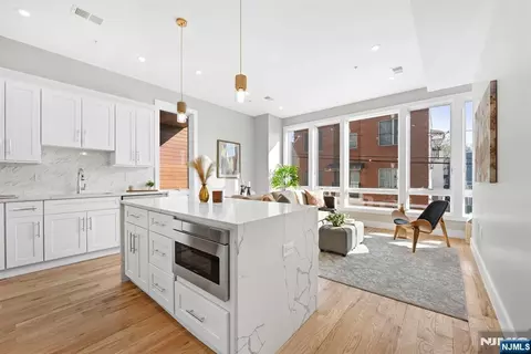 126 De Kalb Ave #2, Jersey City, NJ 07306