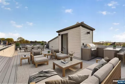 126 De Kalb Ave #3, Jersey City, NJ 07306