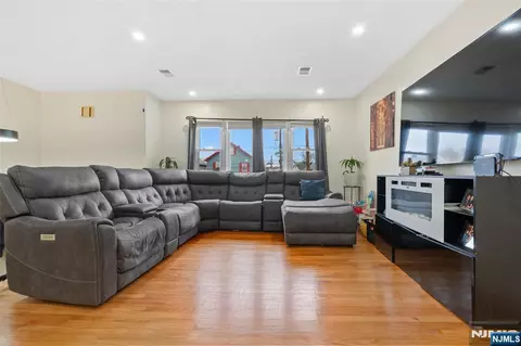 1576 Julian Ter, Union, NJ 07083