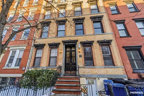 919 Park Ave #3R, Hoboken, NJ 07030