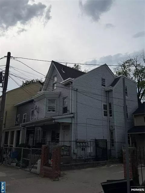 141 Park Ave, Paterson, NJ 07501
