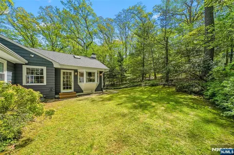 Exterior - 29 Upper Dr, Summit, NJ 07901 photo 6 of 6