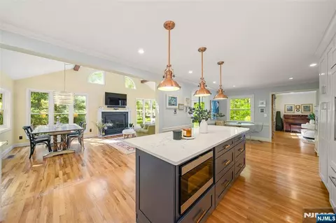 Kitchen - 29 Upper Dr, Summit, NJ 07901 photo 3 of 4