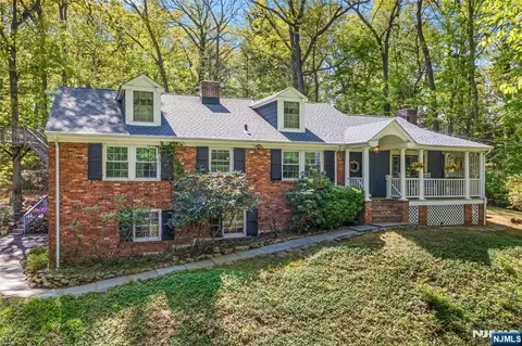 29 Upper Dr, Summit, NJ 07901