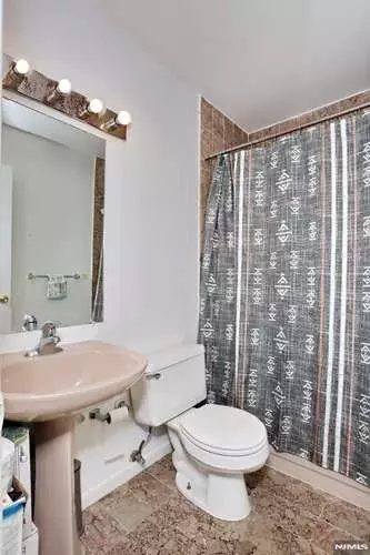 Other - 290 Hamilton Pl #4, Hackensack, NJ 07601 photo 9 of 18