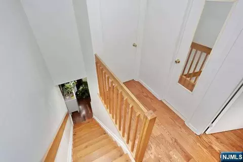 Entry Way - 290 Hamilton Pl #4, Hackensack, NJ 07601 photo 4 of 5