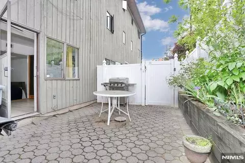 Exterior - 290 Hamilton Pl #4, Hackensack, NJ 07601 photo 3 of 5