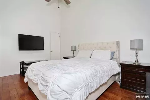Bedroom - 290 Hamilton Pl #4, Hackensack, NJ 07601 photo 3 of 6