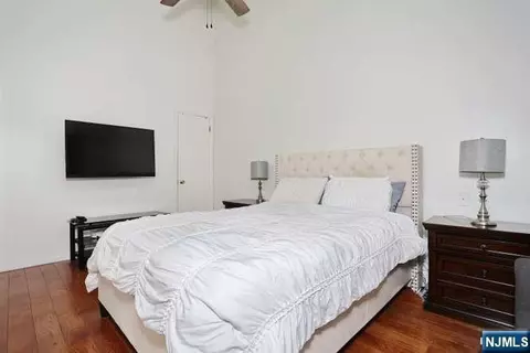 Bedroom - 290 Hamilton Pl #4, Hackensack, NJ 07601 photo 4 of 8