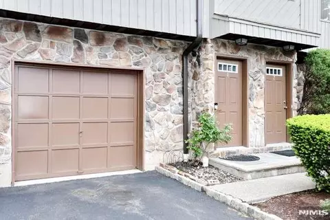 Exterior - 290 Hamilton Pl #4, Hackensack, NJ 07601 photo 2 of 5