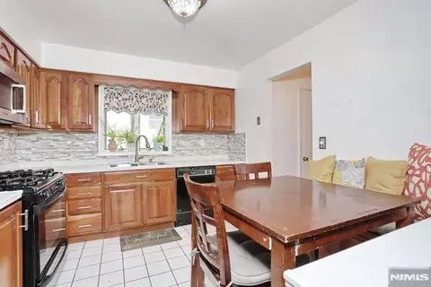Kitchen - 290 Hamilton Pl #4, Hackensack, NJ 07601 photo 1 of 6