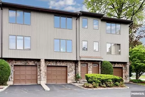 Exterior - 290 Hamilton Pl #4, Hackensack, NJ 07601 photo 1 of 5