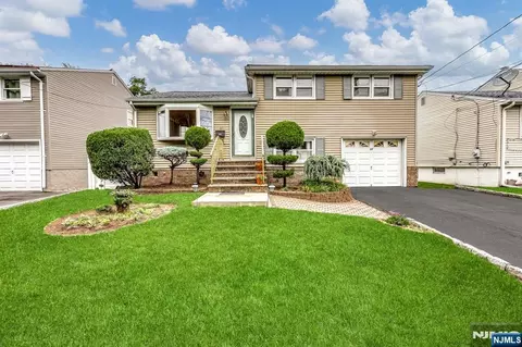 37 Cedar Dr, Rochelle Park, NJ 07662